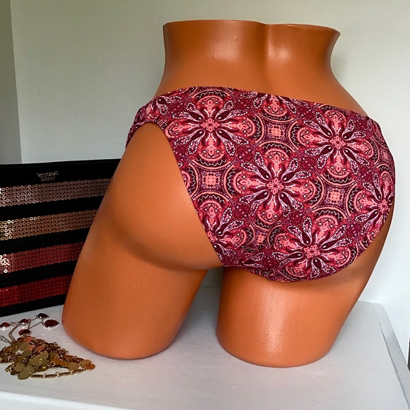 Altar’d State Red Paisley Ruched Bikini Bottom Size Large - Picture 3 of 7